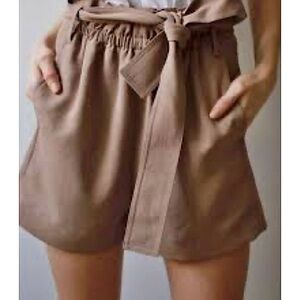 Wilfred Aritzia Tan Paperbag High Hi Waist Waisted Tie Belted Shorts Pockets